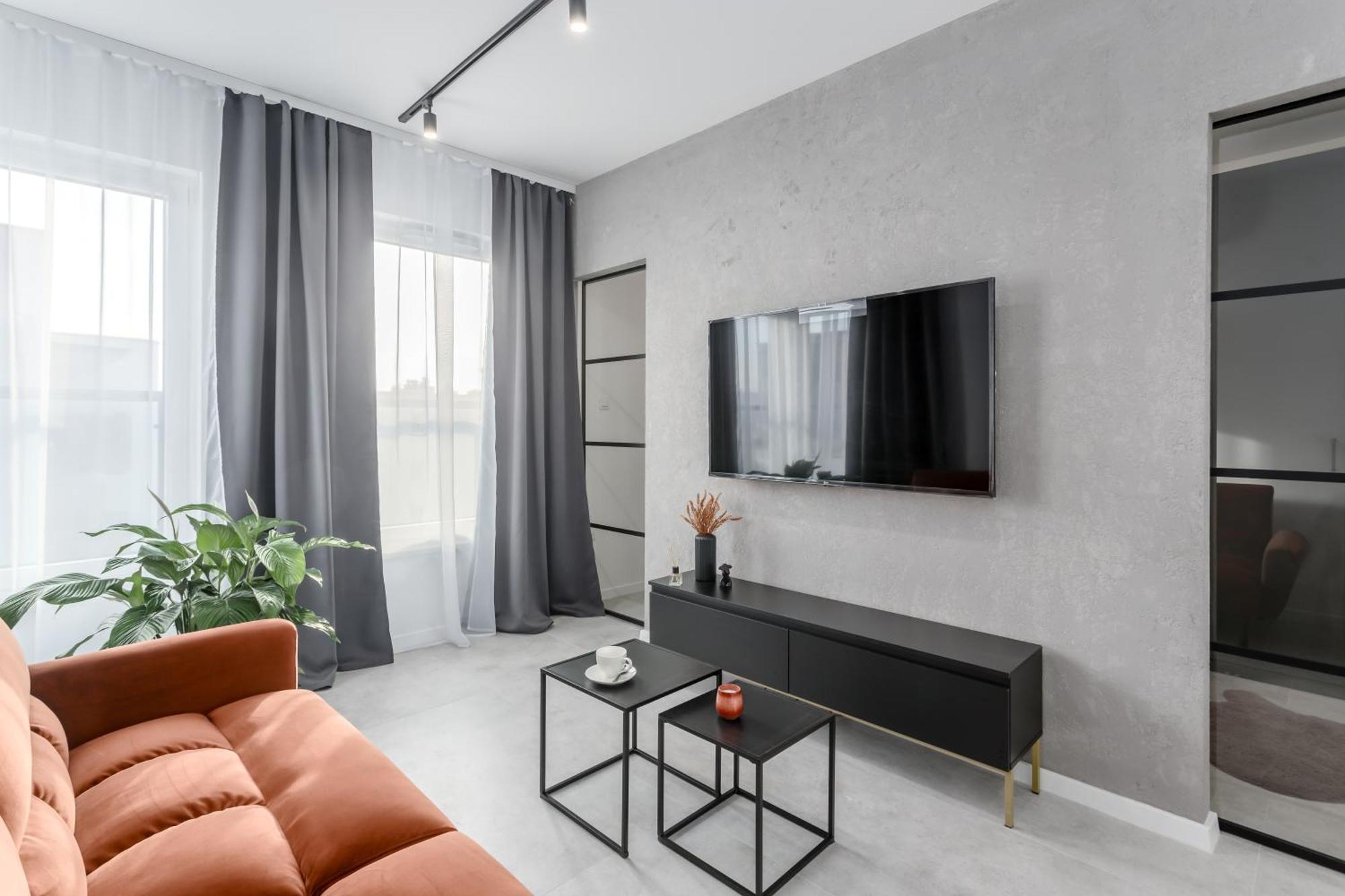 Jacuzzi Hideout - Private Terrace - Free Parking Apartment Warsaw
